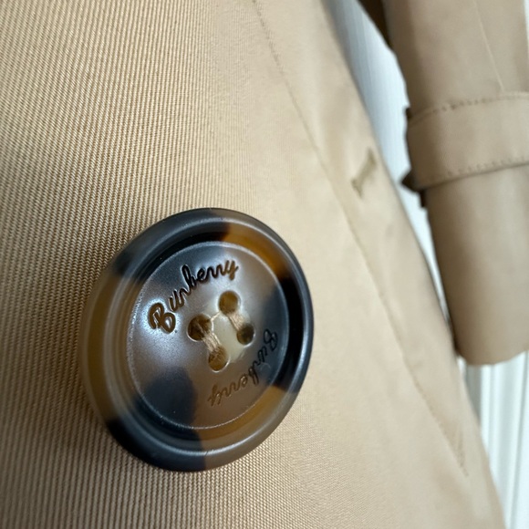 Burberry Beige Check Lined Coat - Picture 10 of 11